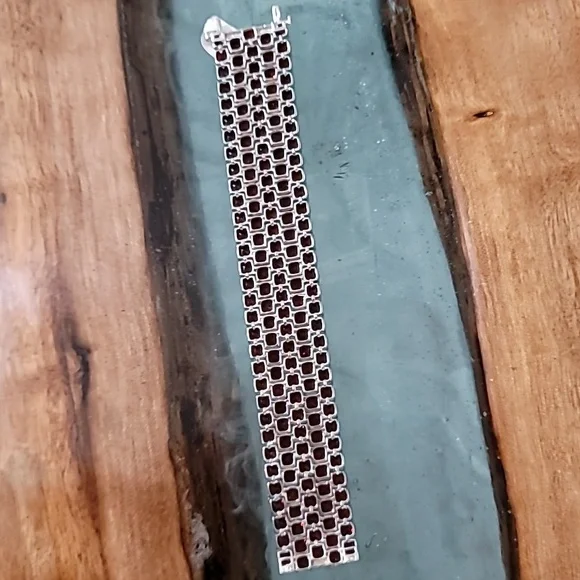 Mozambique Garnet bracelet NWT - Picture 5 of 8